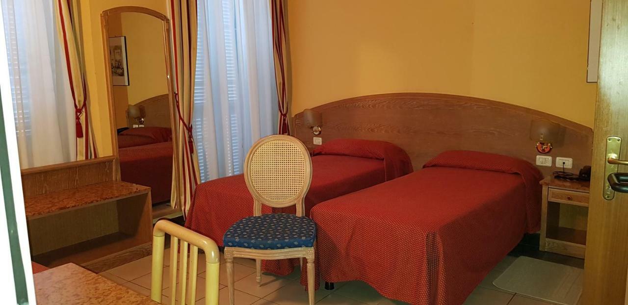 נוברה Hotel La Cupola מראה חיצוני תמונה